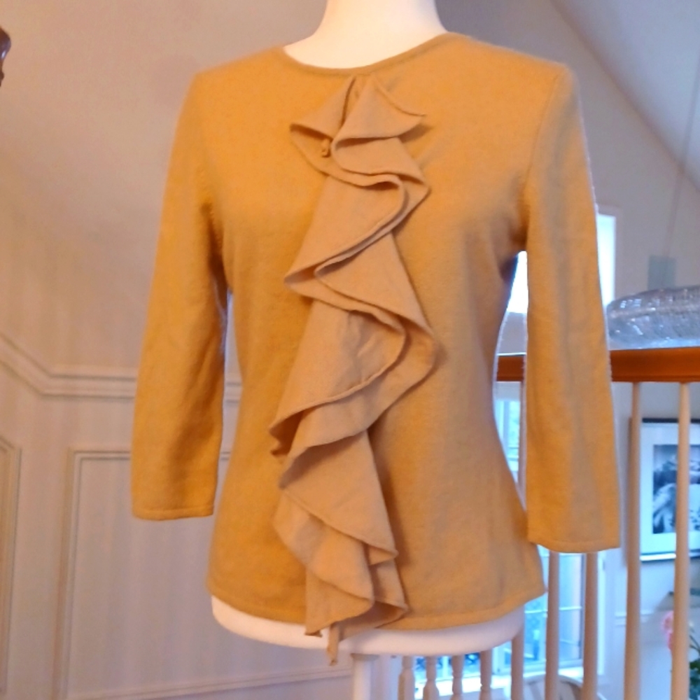 Classiques Entier Tan 3/4 sleeve 100% Cashmere Sweater, Ruffle detail